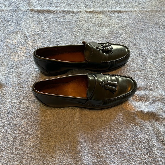 Allen Edmonds black tassel loafers - Picture 4 of 5